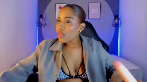 Selena online show from October 2025 11:19:01 AM