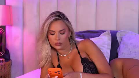 Snapshot of selena_voss chatting on June 2026 07:33:02 AM Selena online show from June 2026 07:33:02 AM