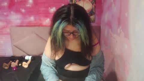 Selena Priscilla Blair Montenegro online show from January 2025 05:32:01 AM