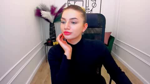 selenaemoore online show from November 2025 04:13:02 AM