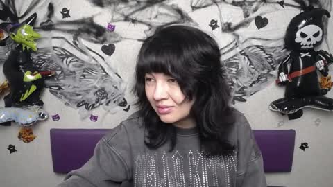 SelenaFly online show from October 2025 05:18:02 AM