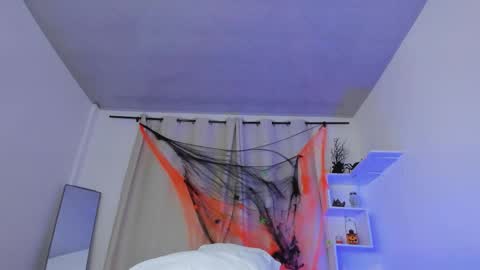 Snapshot of selenafox_0 chatting on October 2025 02:02:05 AM selenafox online show from October 2025 02:02:05 AM