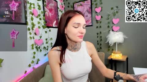 Snapshot of selenalune chatting on September 2025 01:53:02 AM Selena online show from September 2025 01:53:02 AM