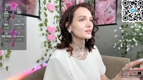 Snapshot of selenalune chatting on September 2025 12:05:01 AM Selena online show from September 2025 12:05:01 AM