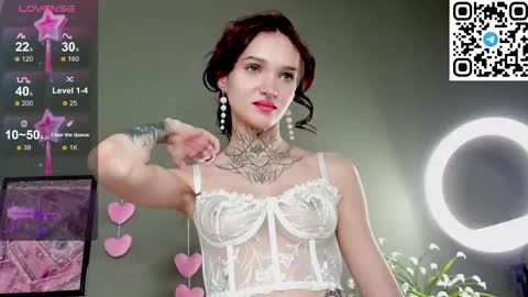 Snapshot of selenalune chatting on October 2025 02:11:02 AM Selena online show from October 2025 02:11:02 AM