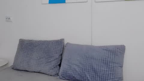 Selena online show from November 2025 07:49:01 AM