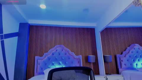 selenastonne online show from September 2025 08:01:02 PM