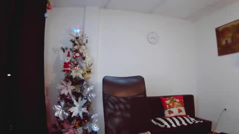 Selene Fortuna  online show from December 2024 01:21:01 AM