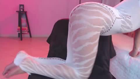 Snapshot of selene_gils chatting on November 2025 01:26:02 AM nathy online show from November 2025 01:26:02 AM