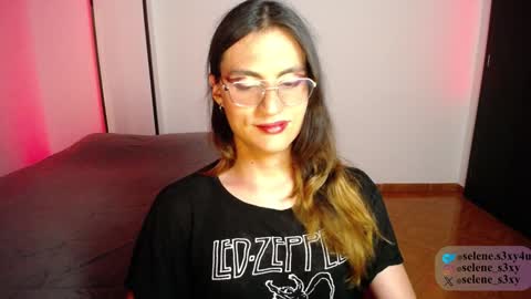 Snapshot of selene_s3xy chatting on December 2024 03:42:01 AM selene_s3xy online show from December 2024 03:42:01 AM