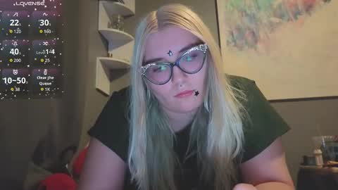 Selene online show from March 2026 09:43:01 PM