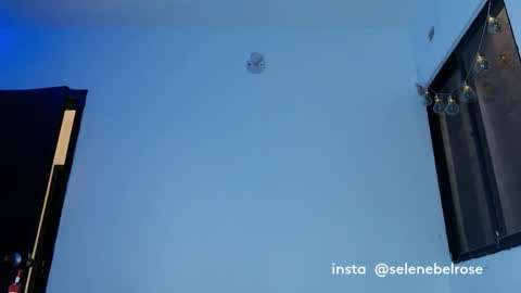 Selena online show from September 2025 11:46:02 AM