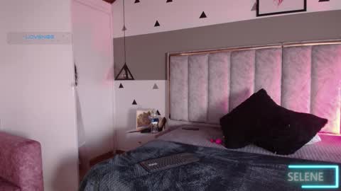 Selene online show from September 2025 11:25:01 AM