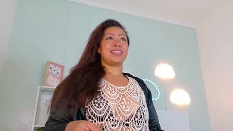 Snapshot of selenegibson__ chatting on November 2025 07:18:02 PM SELENE GIBSON online show from November 2025 07:18:02 PM