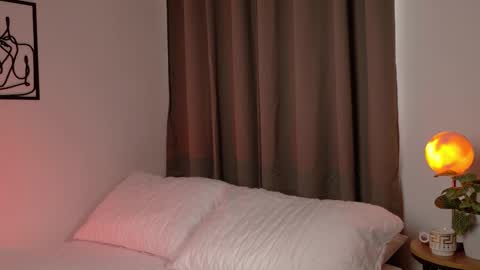 Selene Nova online show from January 2026 06:00:01 PM