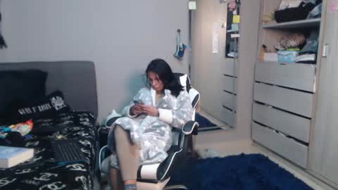 Snapshot of selenered1 chatting on February 2026 05:13:02 PM S online show from February 2026 05:13:02 PM