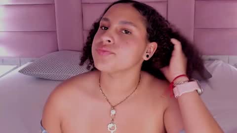 Snapshot of selenevoon chatting on October 2025 04:36:02 PM SeleneVoon online show from October 2025 04:36:02 PM