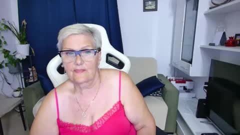Selenna online show from May 2026 05:40:01 PM