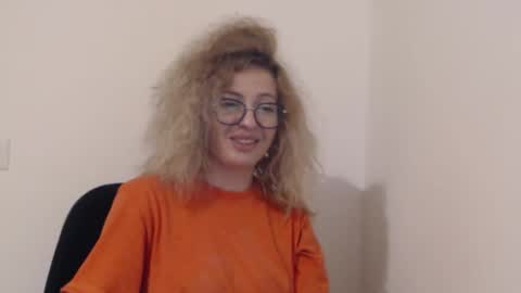 Selenna online show from November 2025 02:50:02 PM