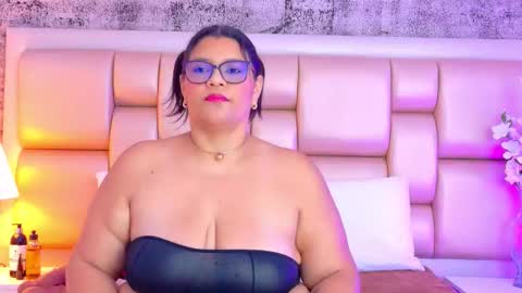 Selenna Cooper online show from March 2026 11:49:02 AM