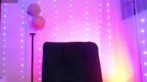 Selen online show from May 2026 12:05:01 AM
