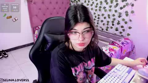 Snapshot of selina_lovers_ chatting on November 2025 02:34:01 AM Selina online show from November 2025 02:34:01 AM