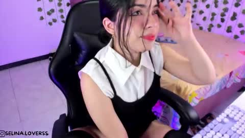 Snapshot of selina_lovers_ chatting on November 2025 04:00:01 AM Selina online show from November 2025 04:00:01 AM
