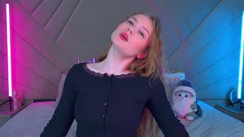 SelinSwarovski online show from January 2025 05:44:02 PM