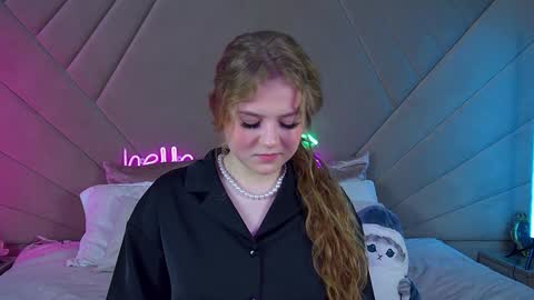 SelinSwarovski online show from January 2025 04:41:01 PM