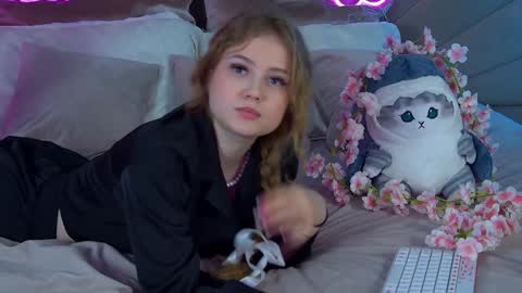 SelinSwarovski online show from January 2025 07:42:02 PM