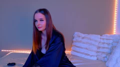 Snapshot of sellenna_x chatting on July 2026 04:42:01 AM Selena online show from July 2026 04:42:01 AM