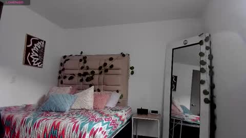 Snapshot of selyn_ chatting on October 2025 09:09:02 PM Selyn online show from October 2025 09:09:02 PM