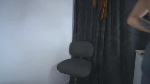 Snapshot of sem_alas chatting on April 2026 01:42:02 AM sem_alas online show from April 2026 01:42:02 AM