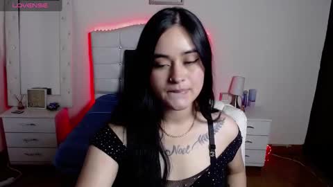 Snapshot of sendella_ chatting on October 2025 12:42:02 PM Sendella online show from October 2025 12:42:02 PM