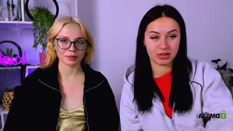 Snapshot of sendi_cais chatting on November 2025 08:11:01 PM Sendi online show from November 2025 08:11:01 PM