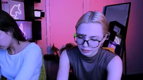 Snapshot of sendi_cais chatting on November 2025 05:51:02 AM Sendi online show from November 2025 05:51:02 AM