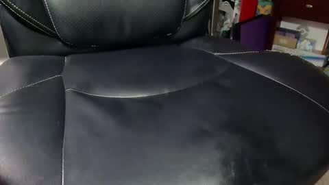 Snapshot of senorgrower chatting on April 2026 06:03:01 AM Mr. Watch Me Grow online show from April 2026 06:03:01 AM