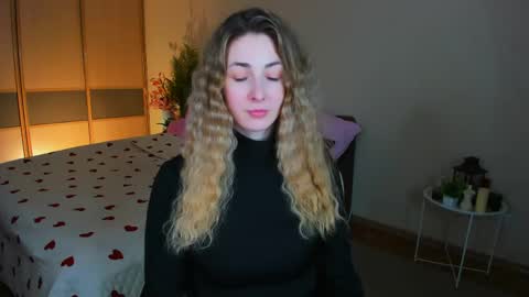 sensitiveheartt online show from May 2026 01:41:01 PM