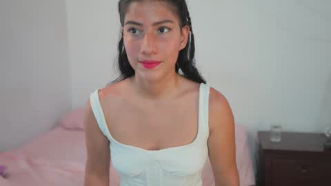 senssual_goddess online show from February 2025 05:09:02 PM