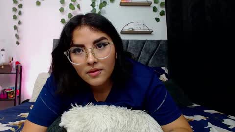 Snapshot of sensual_flame chatting on January 2025 05:59:02 AM Camille and sophie online show from January 2025 05:59:02 AM