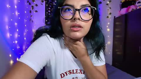 Camille and sophie online show from March 2026 12:54:01 AM