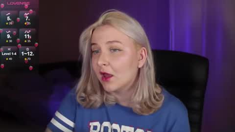 Ilona online show from October 2025 07:31:02 PM