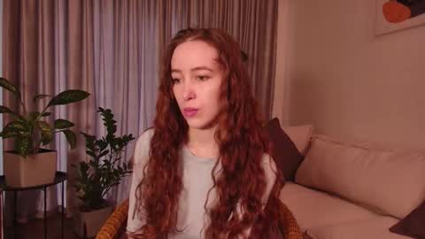 Snapshot of sensual_moments chatting on September 2025 07:19:01 AM Lina or LiaLi online show from September 2025 07:19:01 AM
