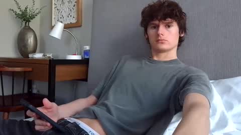Snapshot of sensualalien chatting on March 2025 08:38:02 PM Cam online show from March 2025 08:38:02 PM