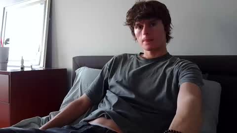 Snapshot of sensualalien chatting on March 2025 10:30:02 PM Cam online show from March 2025 10:30:02 PM
