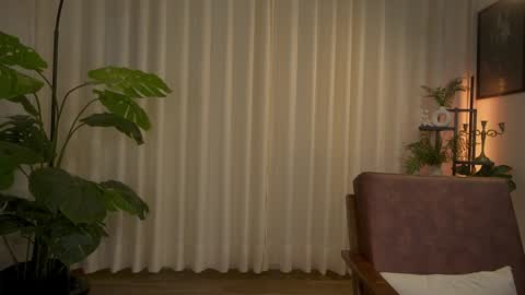Snapshot of sensualcherry_ chatting on December 2024 12:41:01 AM Maria- OF sensual bee online show from December 2024 12:41:01 AM
