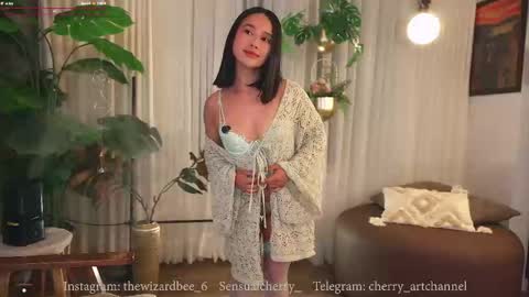 Snapshot of sensualcherry_ chatting on September 2025 01:00:01 AM Maria- OF sensual bee online show from September 2025 01:00:01 AM