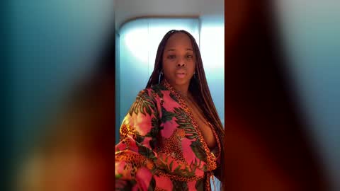 Snapshot of sensualprima chatting on February 2026 05:38:02 AM sensualprima online show from February 2026 05:38:02 AM