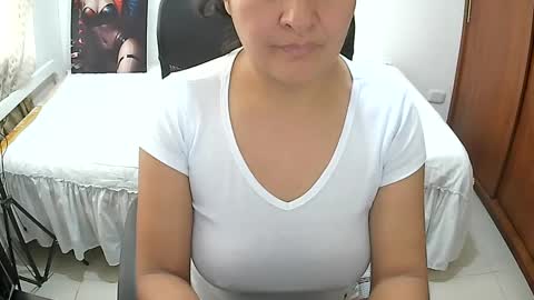 Snapshot of senthix1983 chatting on October 2025 01:33:02 PM senthix heyy promo en OnlyFans aprovecha 85 descuento online show from October 2025 01:33:02 PM