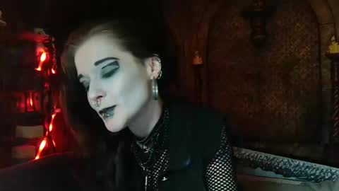 Seraphin Munster online show from April 2026 06:20:01 PM